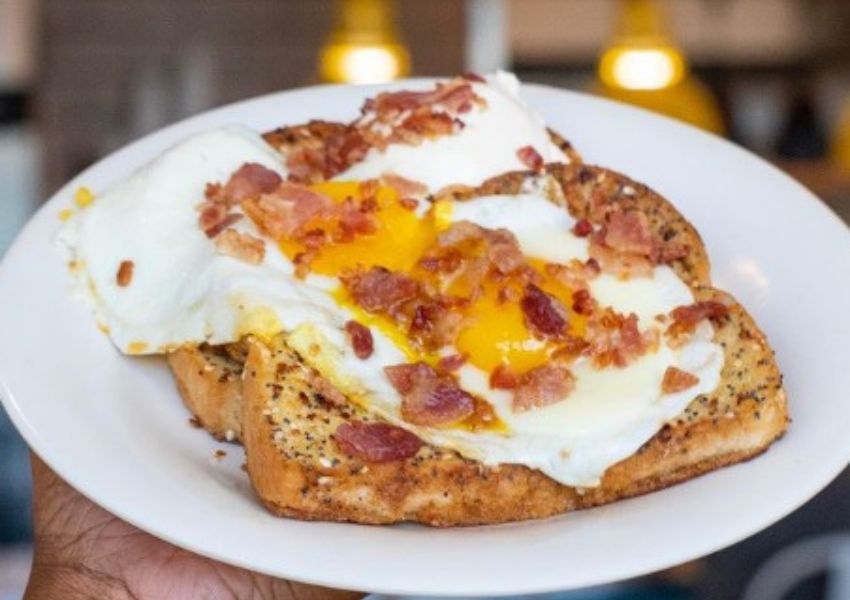 brunch in brandon - eggs up grill