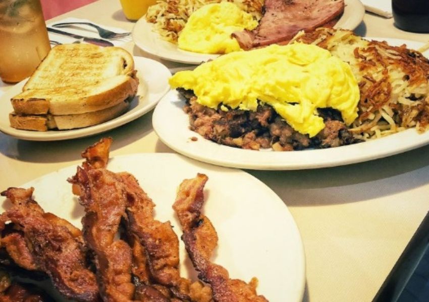 brunch in brandon - recipe box diner