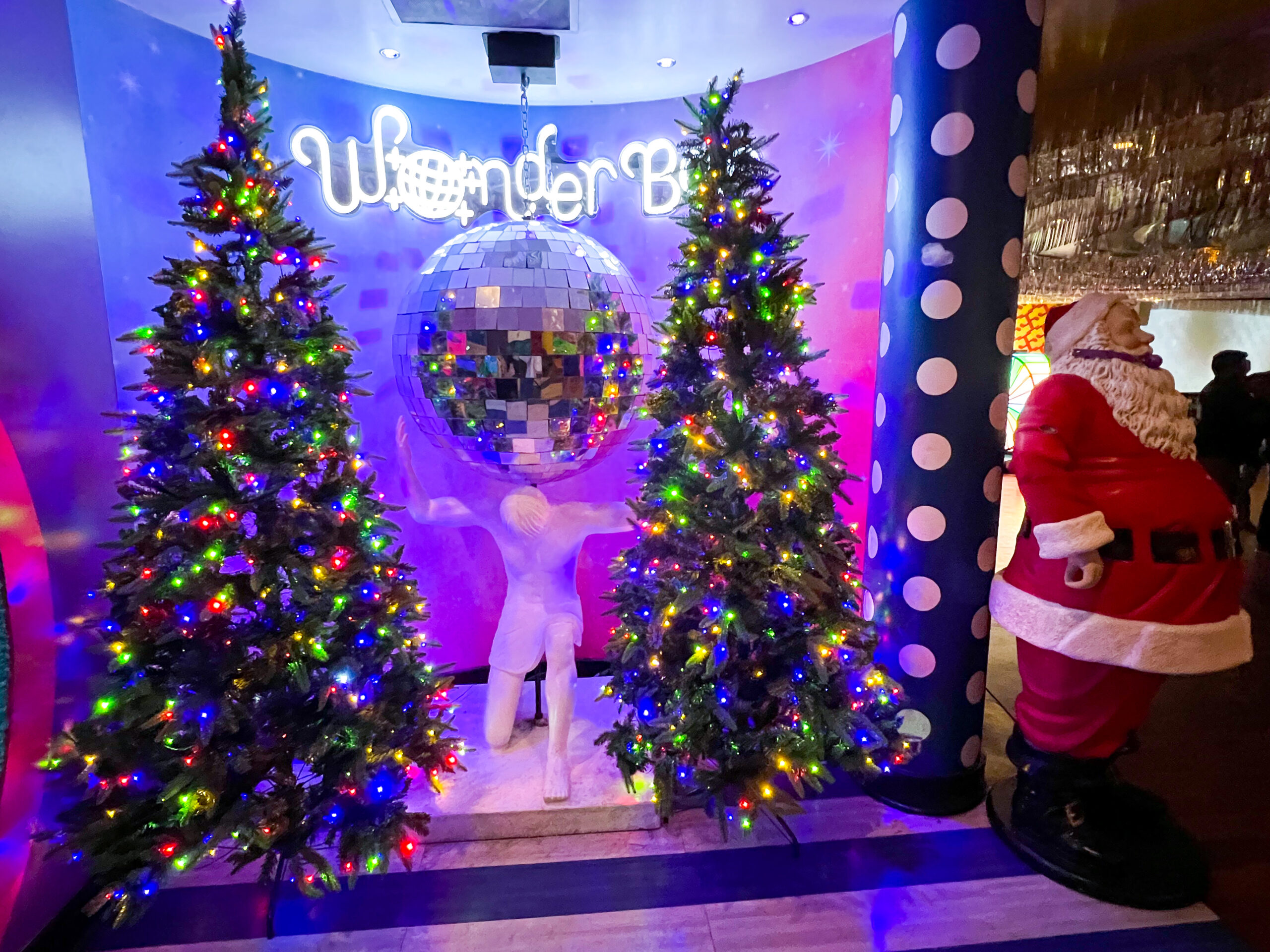 Instagrammable Spots for the Holidays in Austin