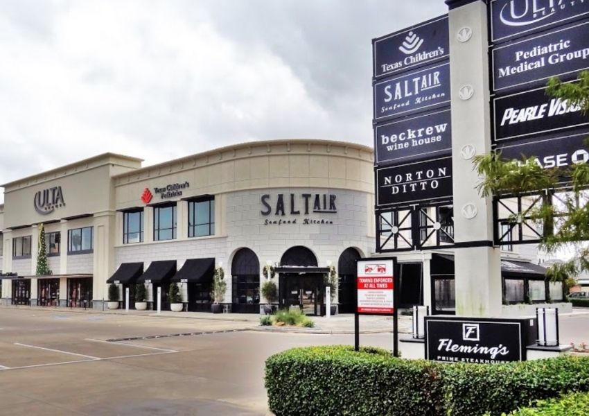 shopping in River Oaks