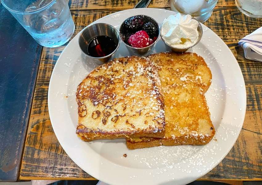 8 Bottomless Mimosas in St. Pete You Need to Try This Weekend