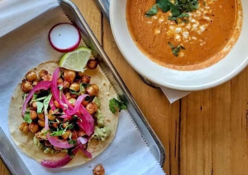 taco places in st. pete - casita taqueria