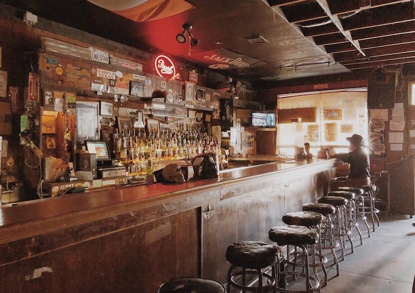 The Best Walkable Bars Near UT Austin
