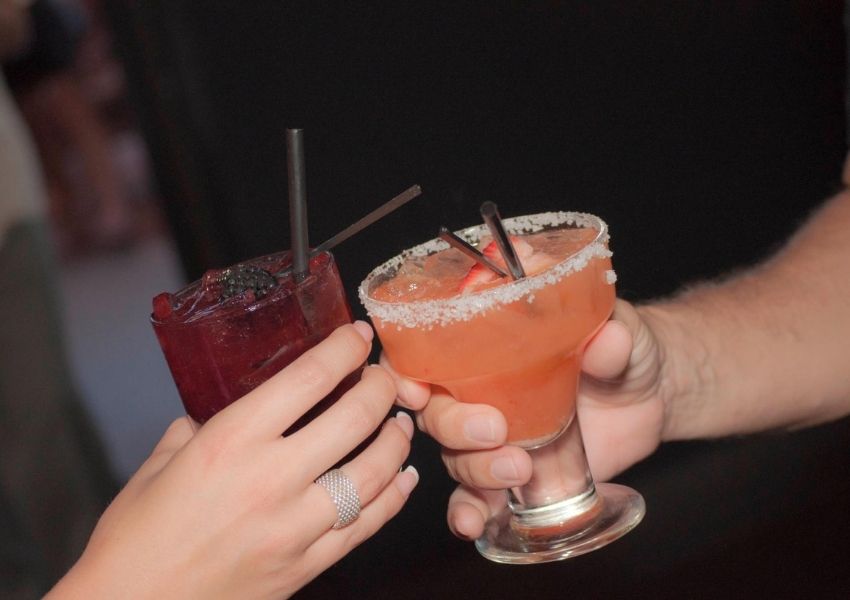 Top Happy Hours in Downtown St. Pete to Celebrate with Friends