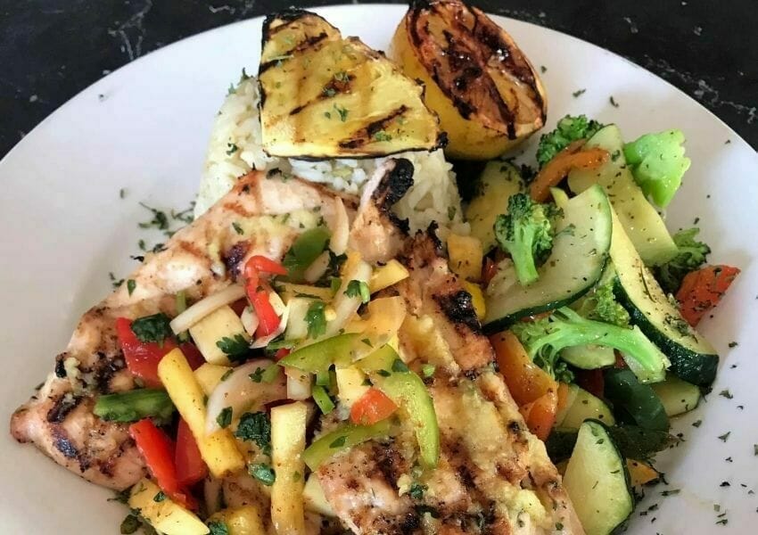Grab Your Pup and Check Out These Dog-Friendly Restaurants in Gulfport