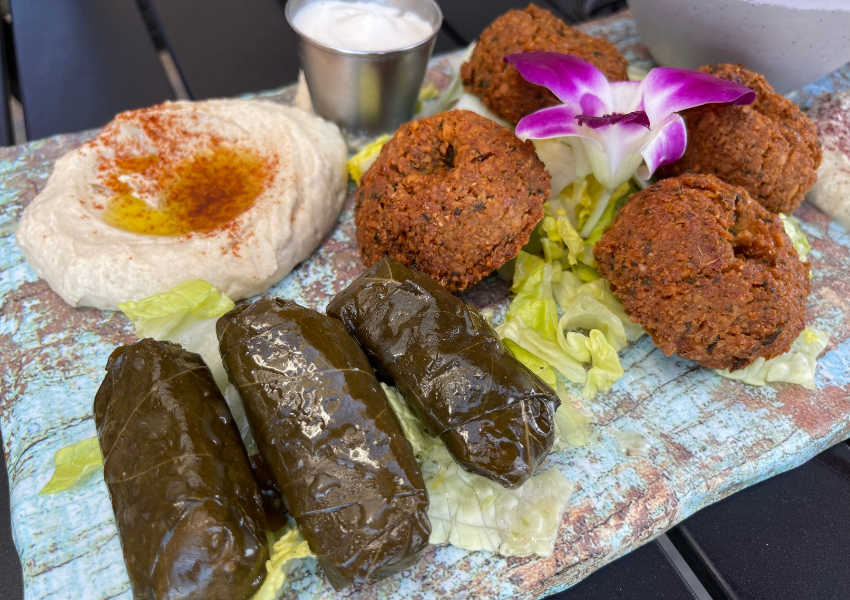 restaurants in avalon park