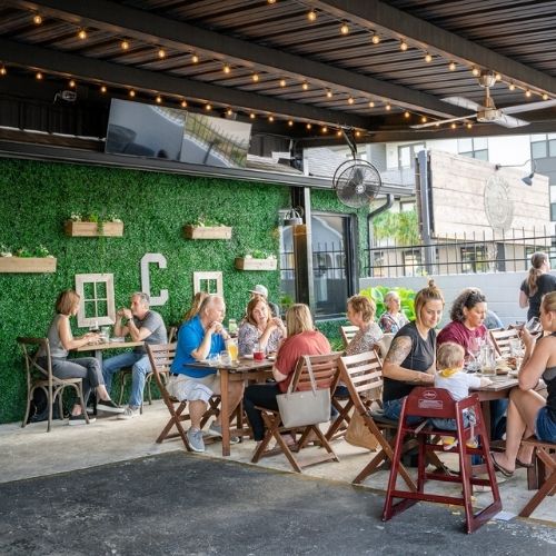 restaurants with outdoor seating in seminole heights