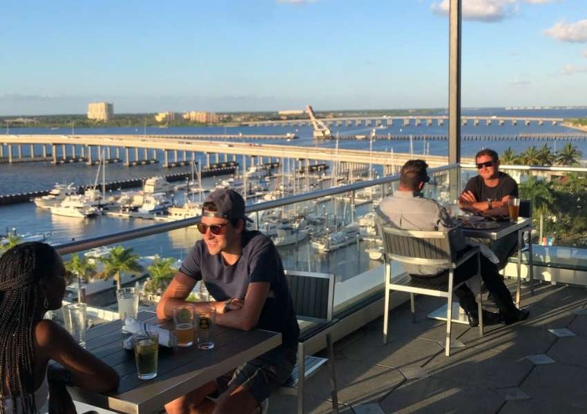 waterfront restaurants in Bradenton