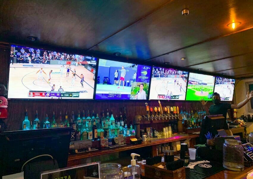 East Side Austin Sports Bars to Catch Your Favorite Teams