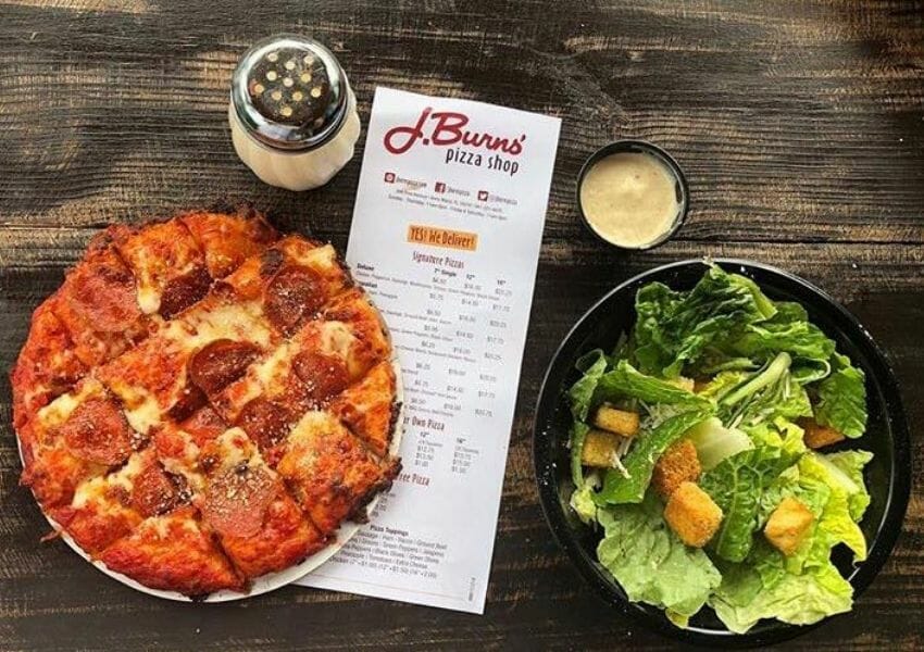 8 Irresistible Spots for Pizza in Lakeland