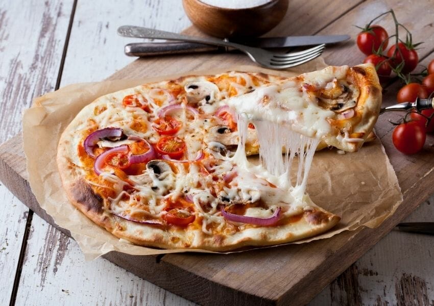 8 Irresistible Spots for Pizza in Lakeland