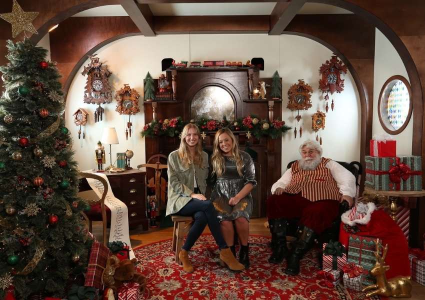 Weekend Guide Santa-dallas-thingstodoindallas|Christmas Mural-dallas-thingstodoindallas (1)|Enchant-dallas-thingstodoindallas (1)||