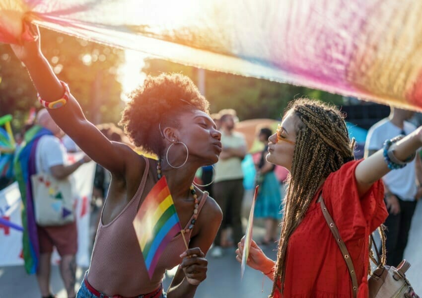 SITUS KENCAN GAY GRATIS YANG LEBIH TUA