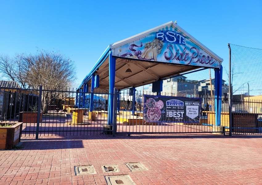 Bars with games in Dallas Bryan Street Tavern-dallas-thingstodoindallas (2)