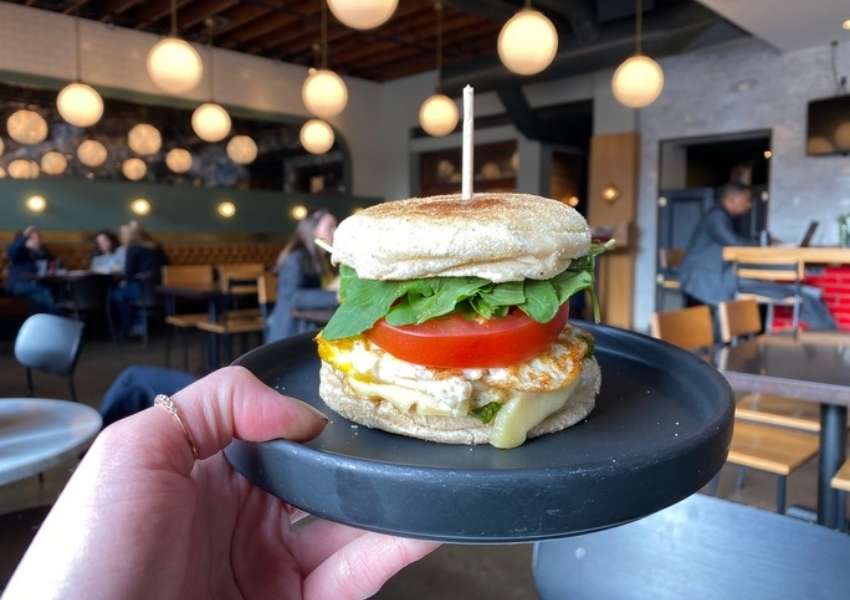 breakfast sandwiches in Pittsburgh