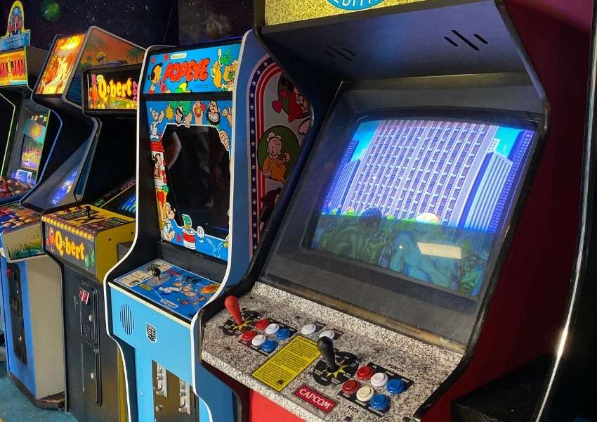 Have a Game Night - Lakeland date ideas