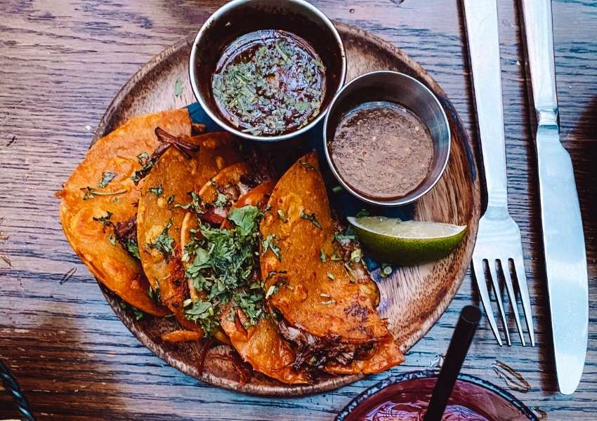 Restaurants in Deep Ellum Vidorra-dallas-thingstodoindallas (1)