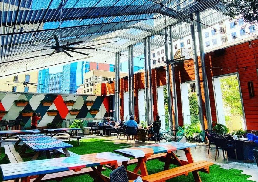 heated patios in downtown Austin