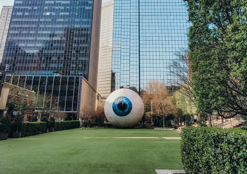 Giant Eyeball-dallas-thingstodoindallas