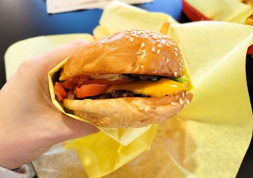 Sky Rocket Burger-dallas-thingstodoindallas (1)