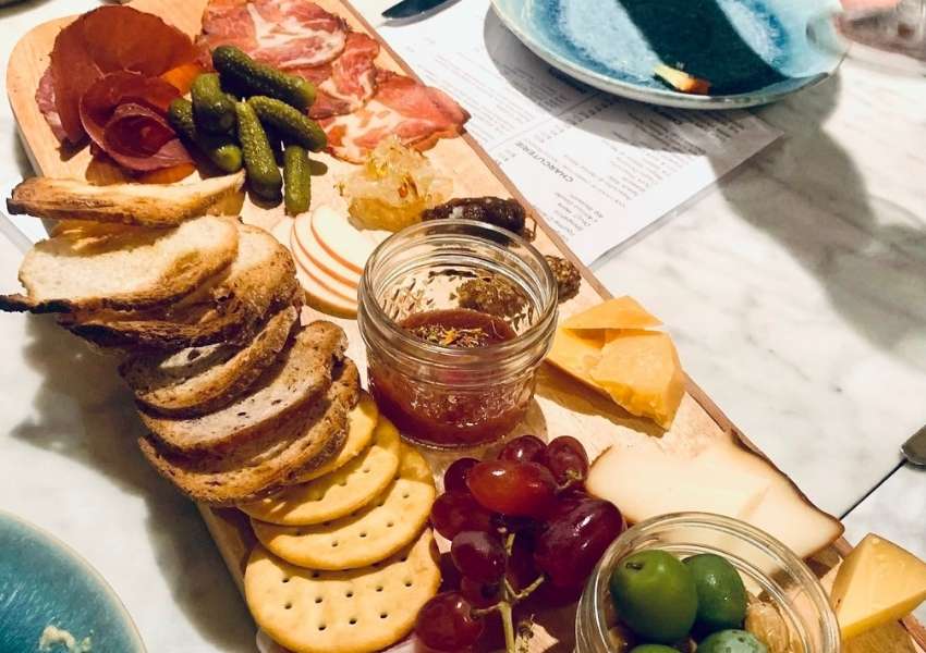 Best Wine Bars in Dallas to Gather with Friends