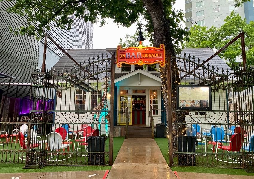 rainey street in austin
