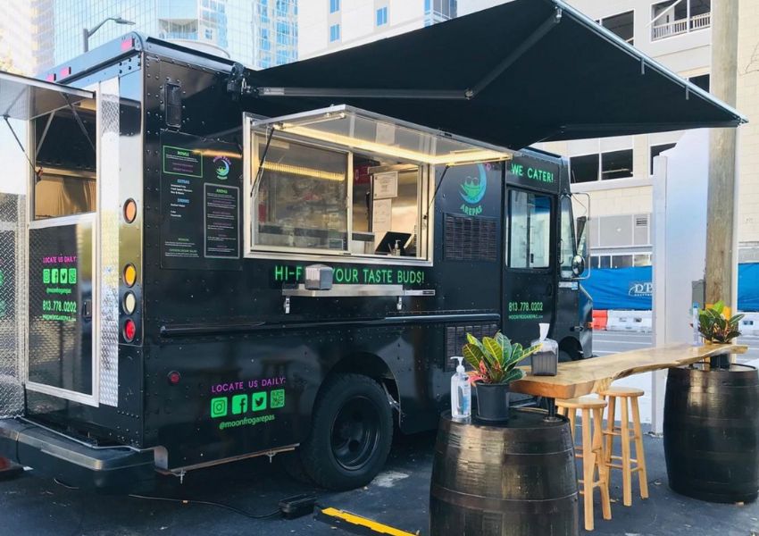 food truck tampa florida - moonfrog arepas