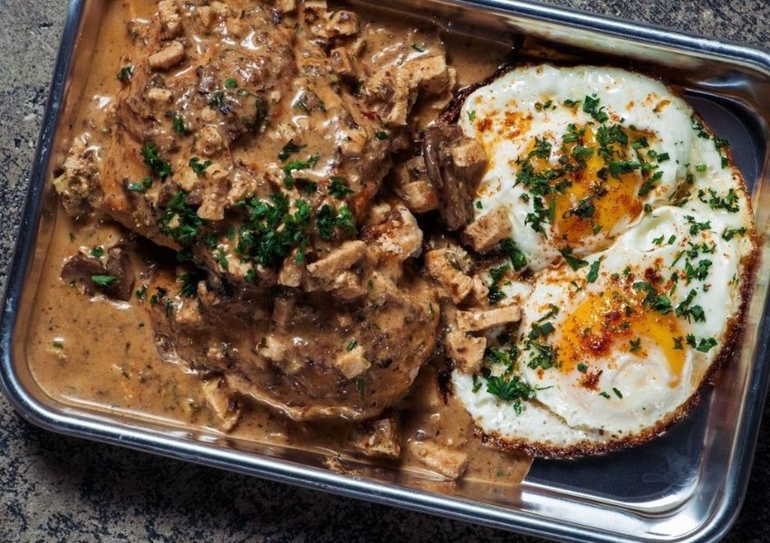 7 Best Spots for Biscuits and Gravy in Jacksonville