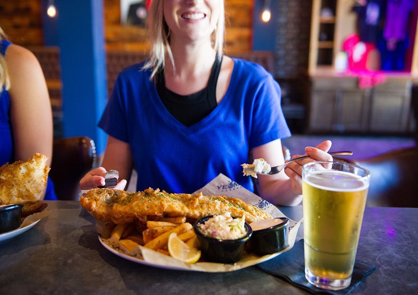 restaurants in Downtown Tampa: Yeoman's Cask & Lion