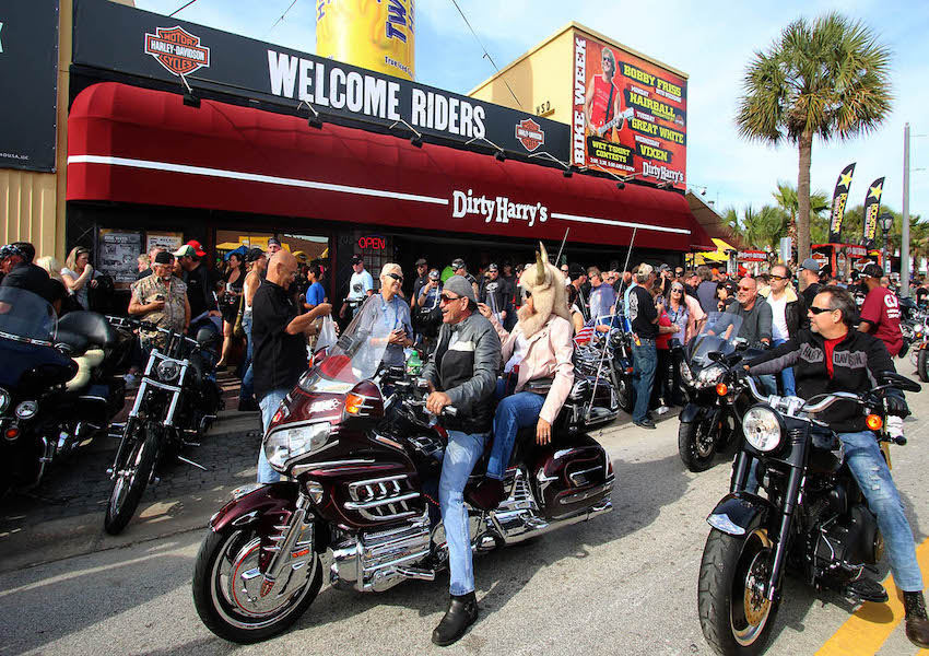 Get Your Post-Beach Drink at The Best Bars in Daytona