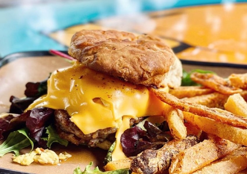 Satisfy that After-Beach Hunger at the Best Restaurants in Cocoa Beach