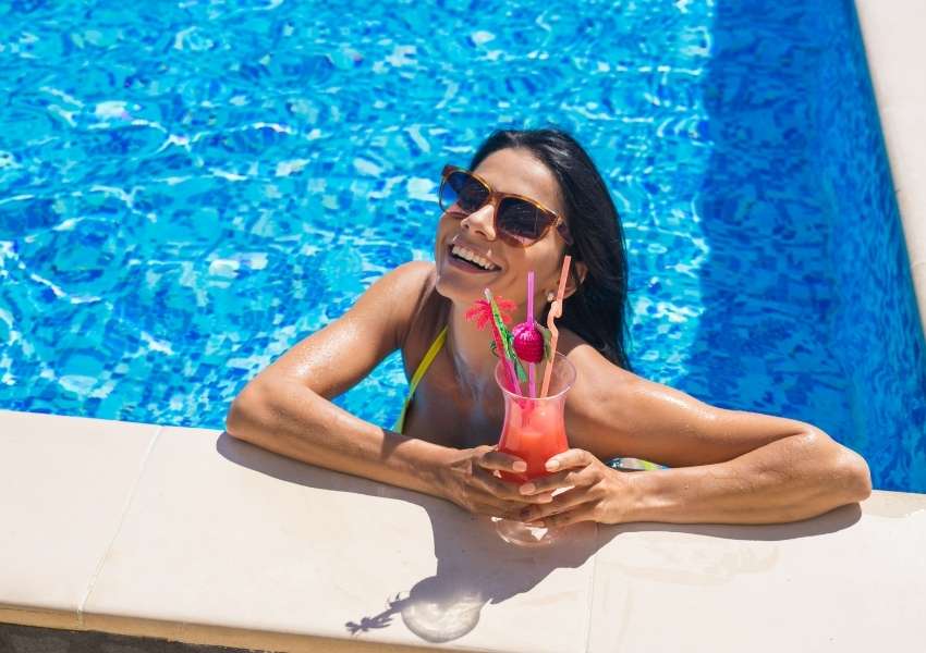 Memorial Day in Dallas, Pool