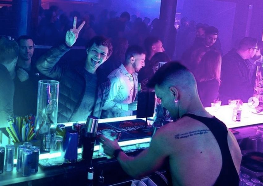 austin lgbtq bars
