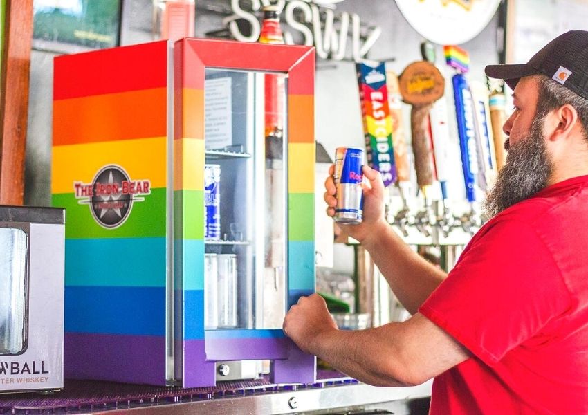 austin lgbtq+ bars