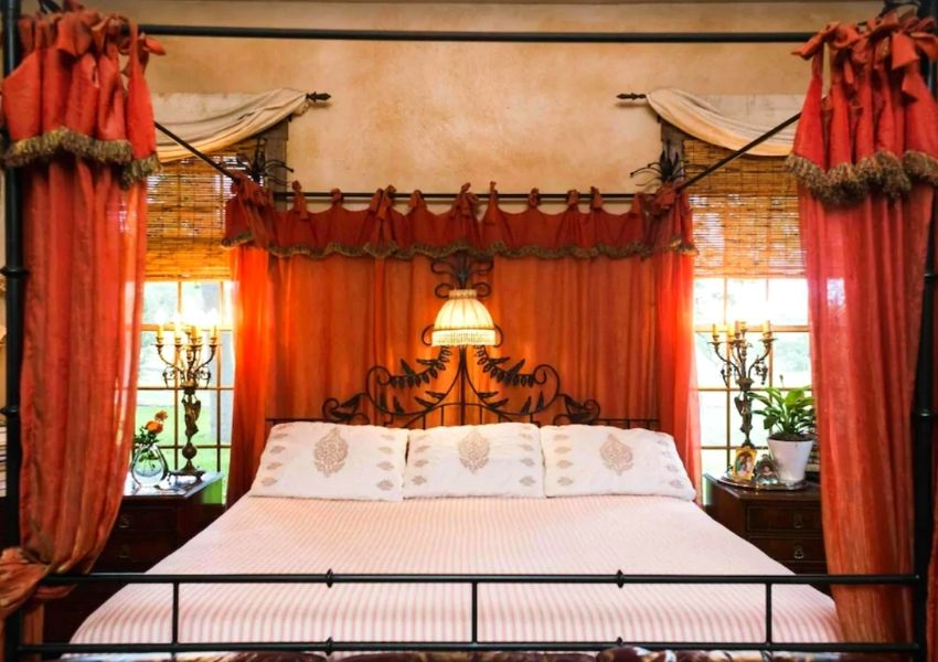 best places to stay in Fredericksburg