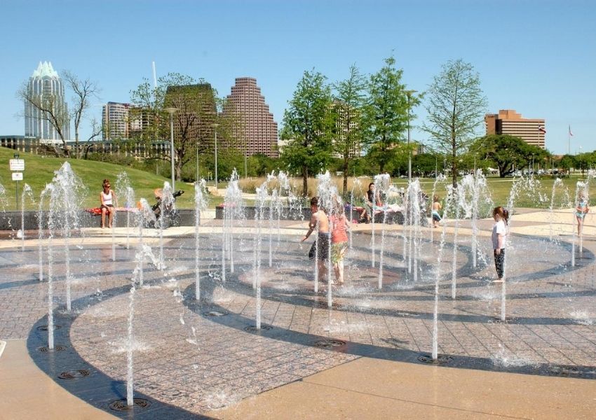 splash pads in austin