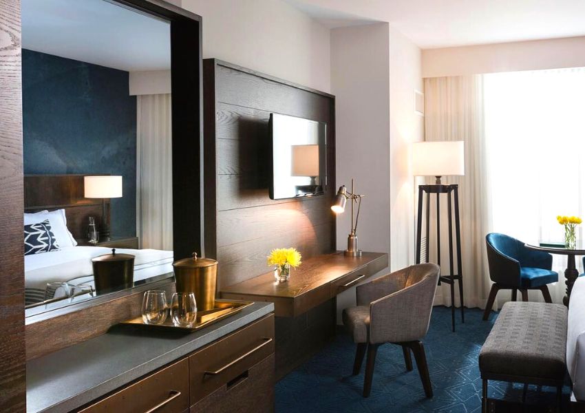 hotels in downtown austin