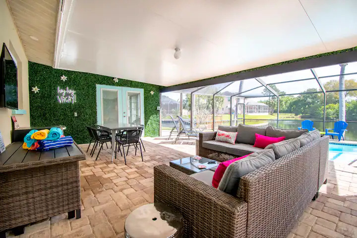 Airbnbs in Tampa Bay