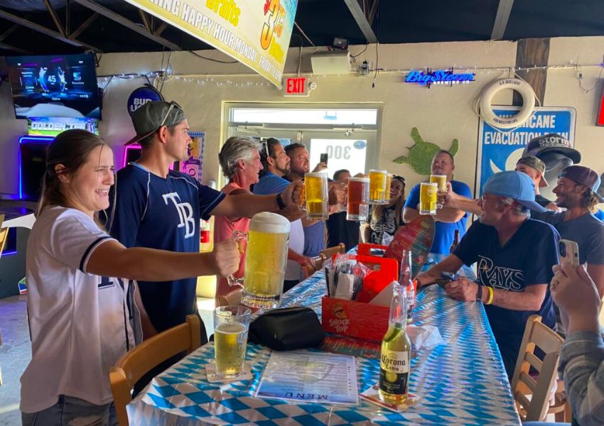 sports bars in dunedin