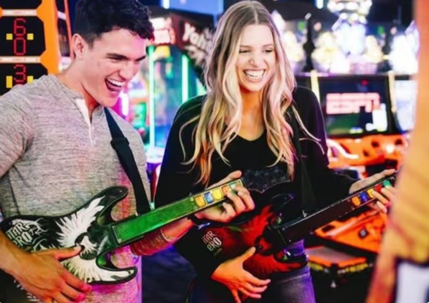 sports bars in brandon - dave & busters