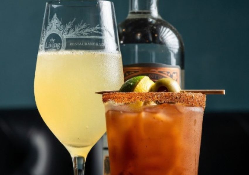 bottomless mimosas in tampa bay - the living room on main