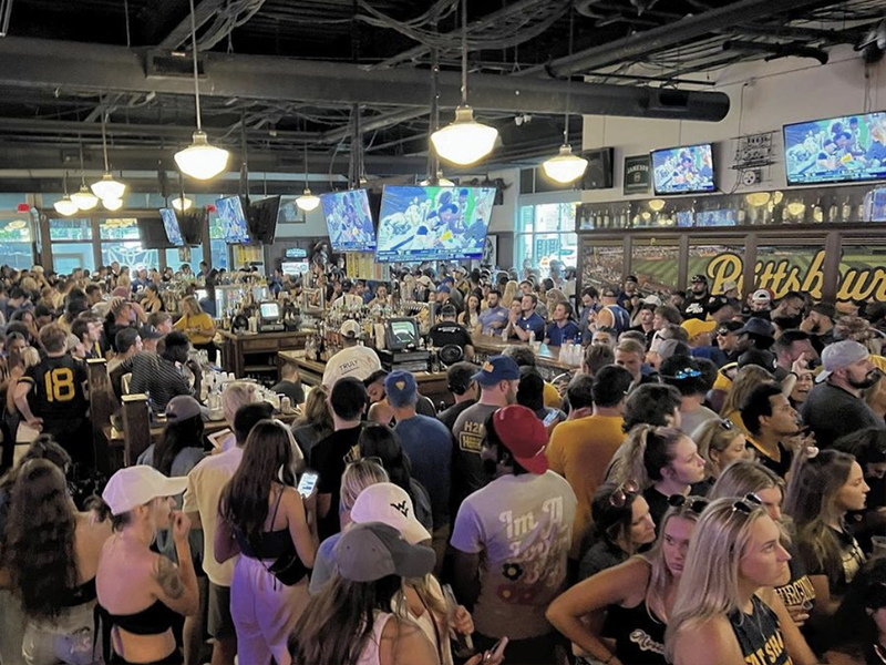 Best Sports Bars in Pittsburgh_McFaddens
