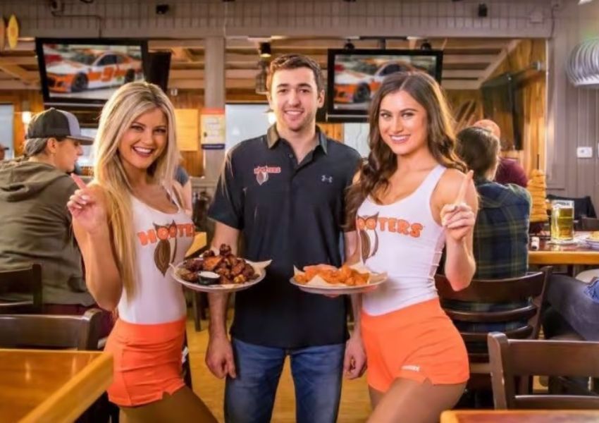 sports bars in clearwater - hooters