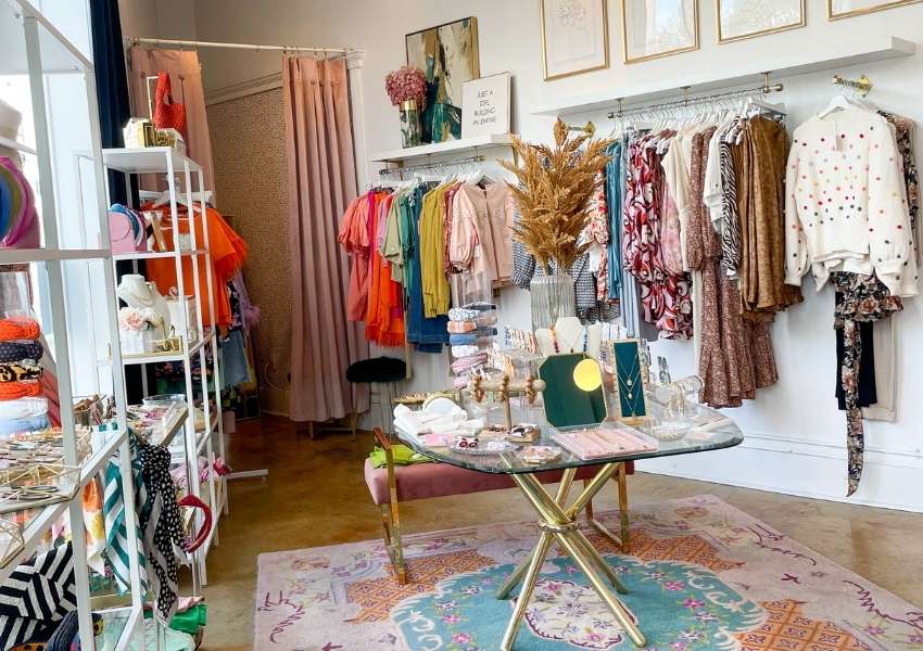 Inside Bohemian Gemme