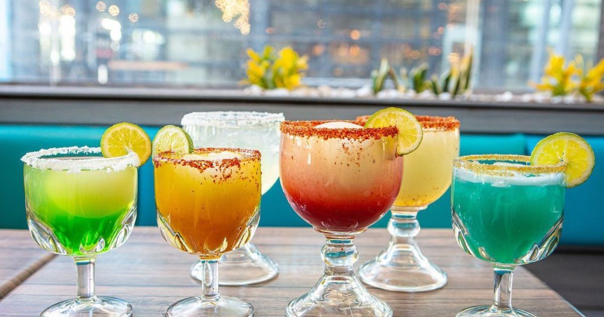 Amazing Bars for Day Drinking in the Heights!