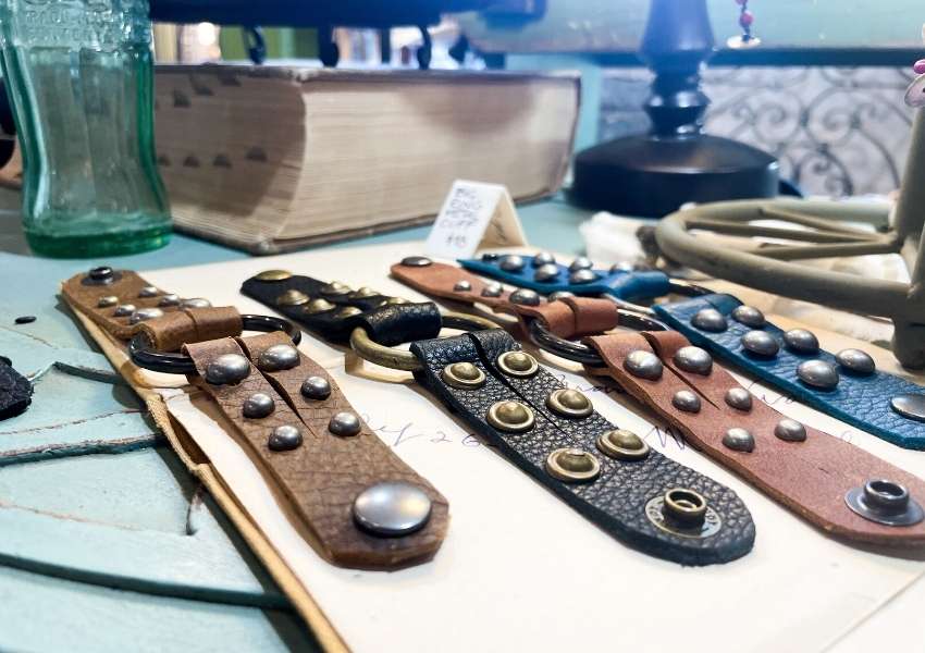 Villa Tesoros Handmade Leather Goods