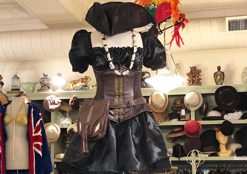 gasparilla outfits what to wear to gasparilla gasparilla 2024