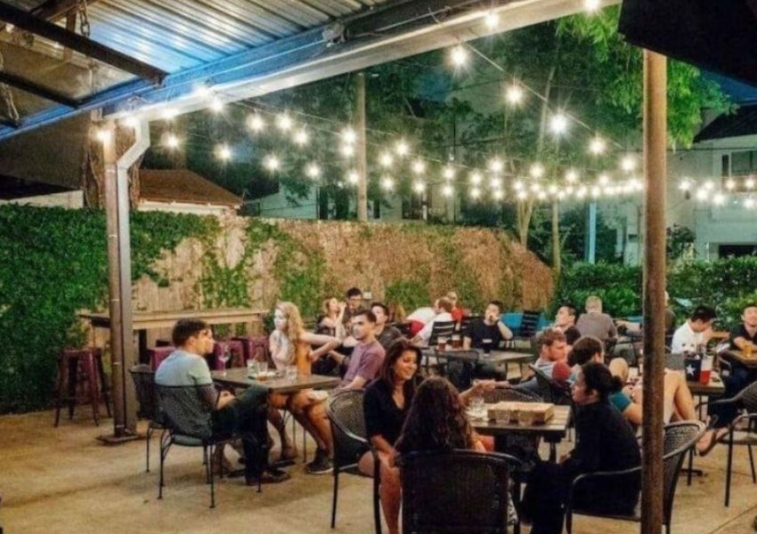 lazy oaks beer garden