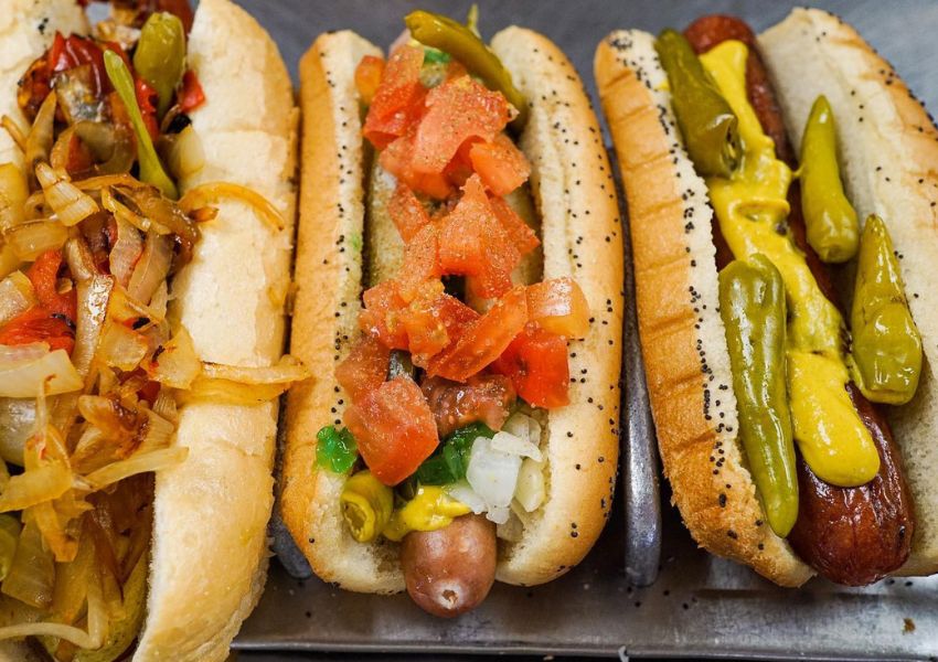 restaurants in tampa red mesa mercado best restaurants in tampa best hot dogs hot dogs tampa best hot dogs tampa hot dog tampa hot dog spots near me mel's hot dogs