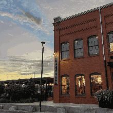 steelbach, a restaurant in tampa during sunset